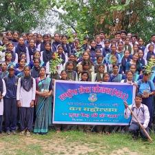 एक पेड़ माँ के नाम अभियान 